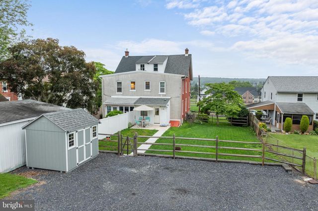 56 E FAIRVIEW AVE, Sellersville, PA 18960