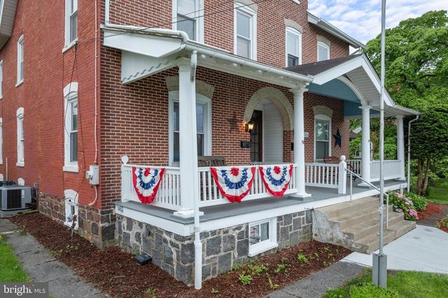 56 E FAIRVIEW AVE, Sellersville, PA 18960