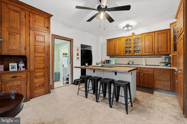 56 E FAIRVIEW AVE, Sellersville, PA 18960