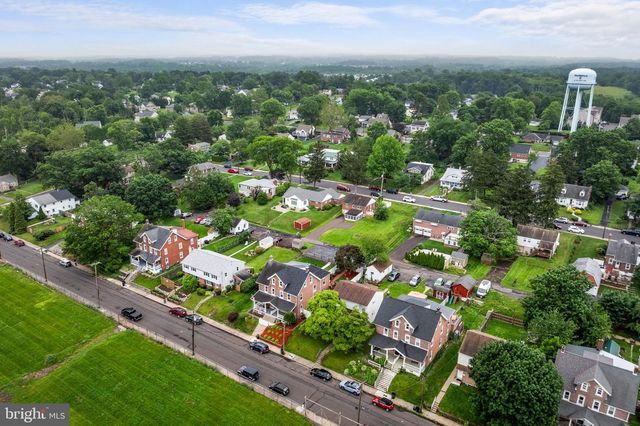 56 E FAIRVIEW AVE, Sellersville, PA 18960