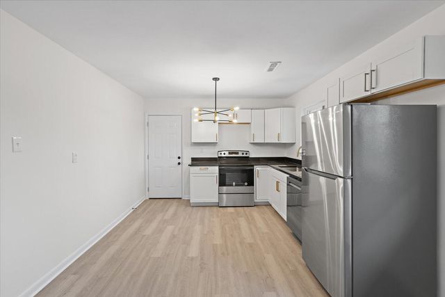 732 Roberta Drive, Rossville, GA 30741