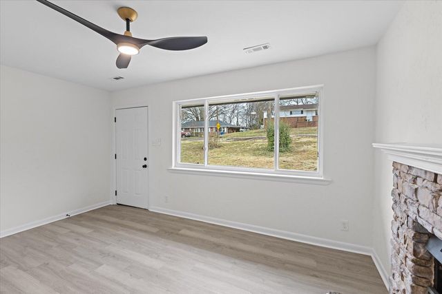 732 Roberta Drive, Rossville, GA 30741