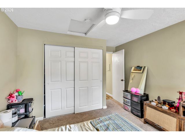 29700 Sw COURTSIDE Dr 36, Wilsonville, OR 97070