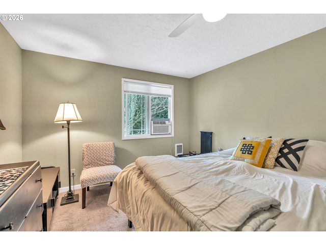 29700 Sw COURTSIDE Dr 36, Wilsonville, OR 97070