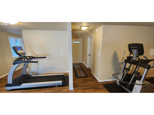 29700 Sw COURTSIDE Dr 36, Wilsonville, OR 97070