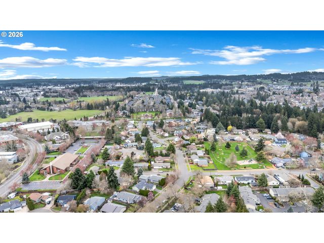 29700 Sw COURTSIDE Dr 36, Wilsonville, OR 97070