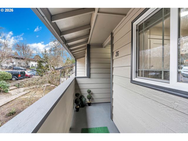 29700 Sw COURTSIDE Dr 36, Wilsonville, OR 97070