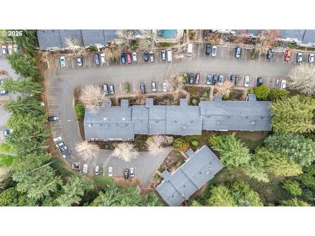 29700 Sw COURTSIDE Dr 36, Wilsonville, OR 97070