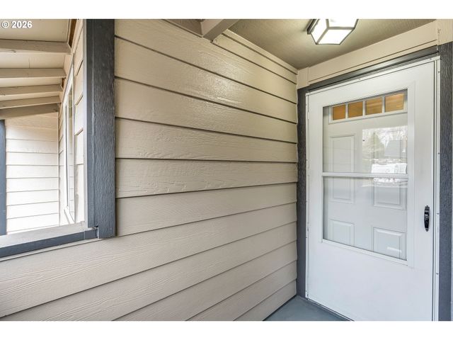 29700 Sw COURTSIDE Dr 36, Wilsonville, OR 97070