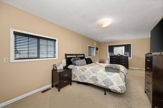 10920 W 21st Ave, Airway Heights, WA 99001