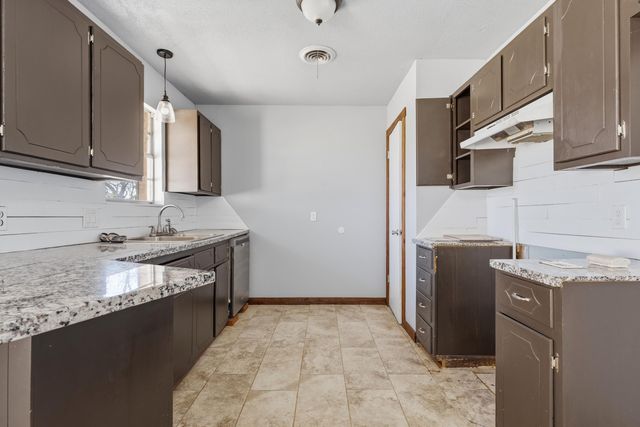 1415 Holliday Street, Plainview, TX 79072