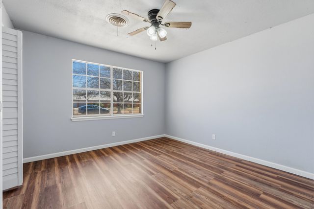 1415 Holliday Street, Plainview, TX 79072