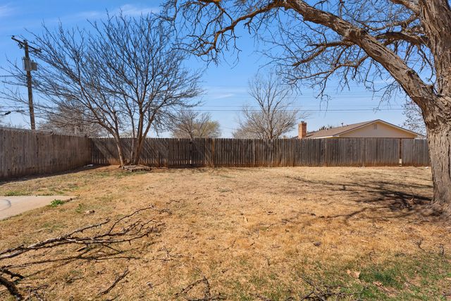 1415 Holliday Street, Plainview, TX 79072