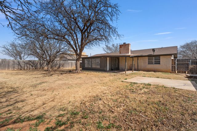 1415 Holliday Street, Plainview, TX 79072