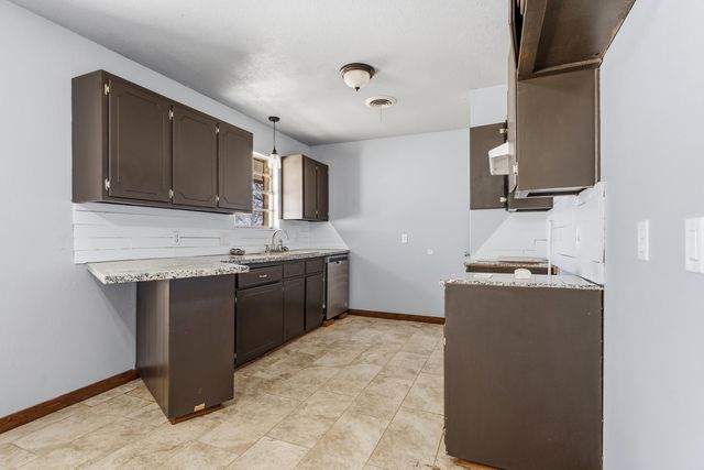 1415 Holliday Street, Plainview, TX 79072