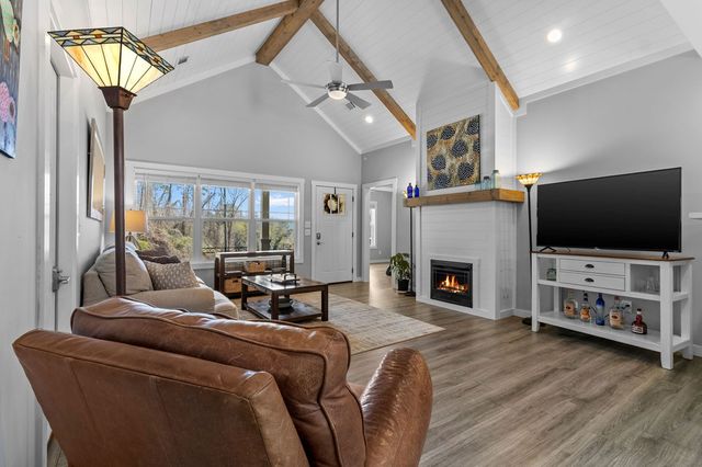 181 Logan Lane, Ellijay, GA 30540