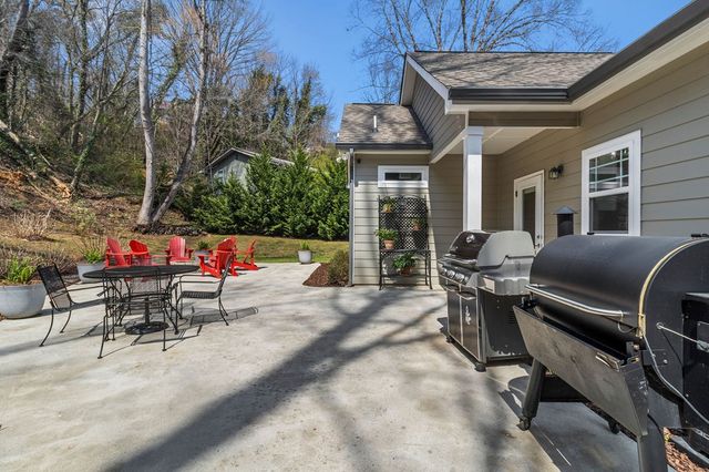 181 Logan Lane, Ellijay, GA 30540