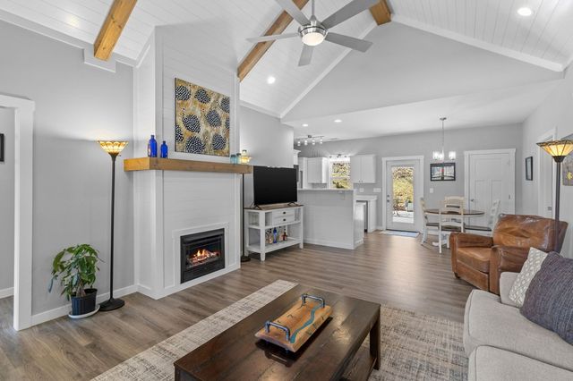 181 Logan Lane, Ellijay, GA 30540