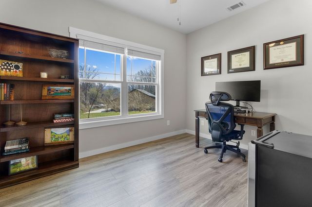 181 Logan Lane, Ellijay, GA 30540