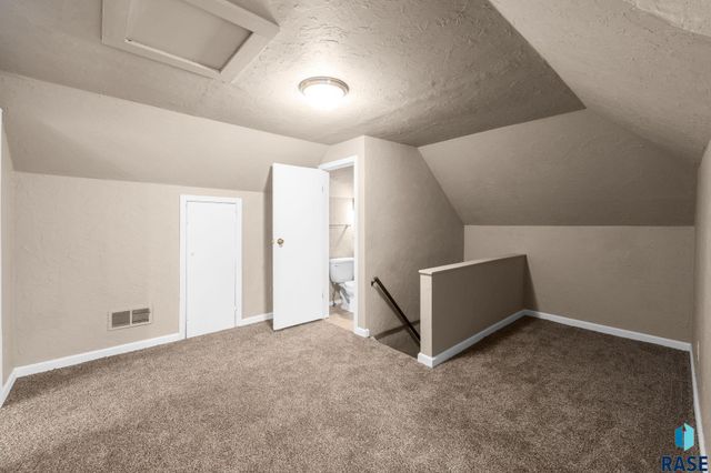310 N Cliff Ave Avenue, Sioux Falls, SD 57103