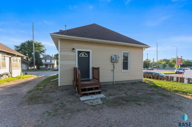 310 N Cliff Ave Avenue, Sioux Falls, SD 57103