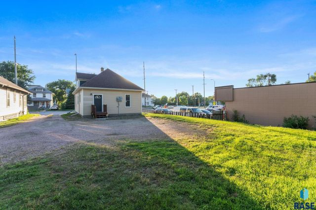 310 N Cliff Ave Avenue, Sioux Falls, SD 57103