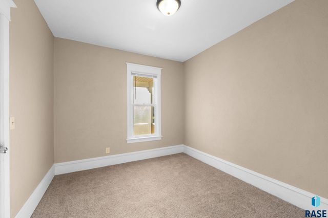 310 N Cliff Ave Avenue, Sioux Falls, SD 57103