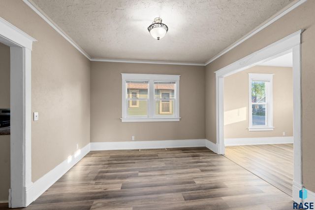 310 N Cliff Ave Avenue, Sioux Falls, SD 57103