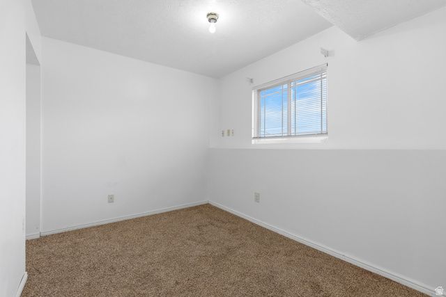 5622 S 2950 W, Roy, UT 84067