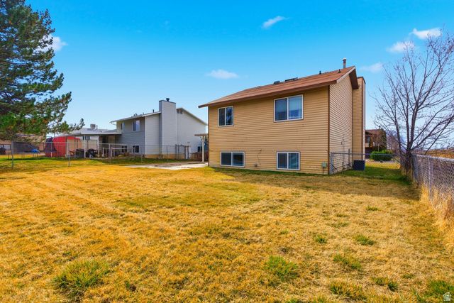 5622 S 2950 W, Roy, UT 84067
