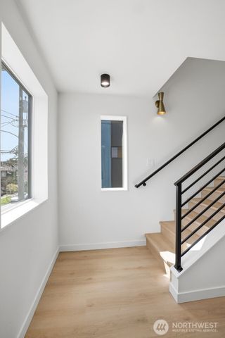 4517 A 35th Avenue S, Seattle, WA 98118