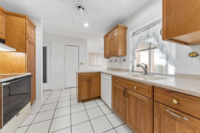 2070 SW 13TH Terrace, Boynton Beach, FL 33426