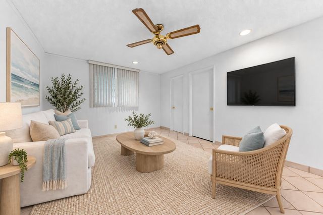 2070 SW 13TH Terrace, Boynton Beach, FL 33426