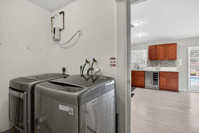 7521 SW 6th Court, North Lauderdale, FL 33068