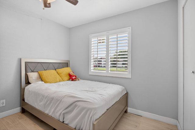 7521 SW 6th Court, North Lauderdale, FL 33068