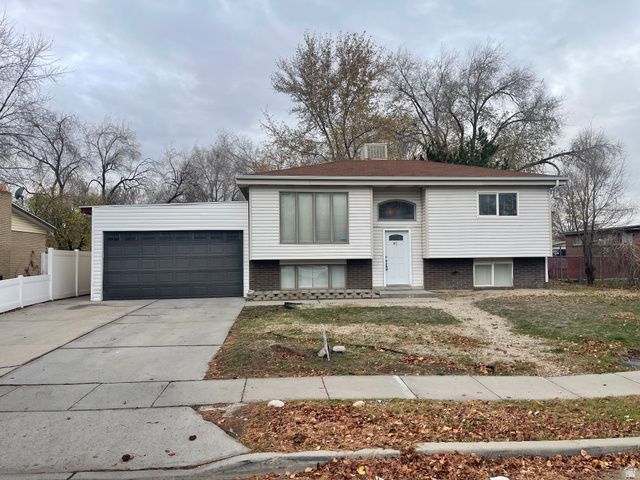 9822 S DARIN DR, Sandy, UT 84070