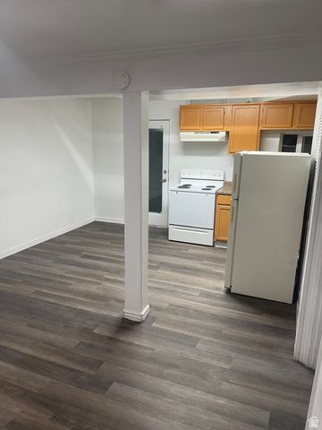 9822 S DARIN DR, Sandy, UT 84070