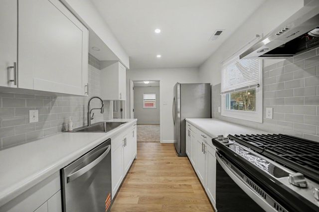 613 N Ashland Avenue, Michigan City, IN 46360