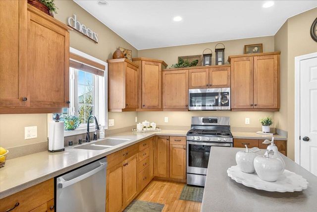 1209 Hanover Trail, Waunakee, WI 53597