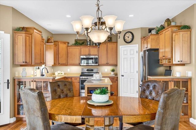 1209 Hanover Trail, Waunakee, WI 53597