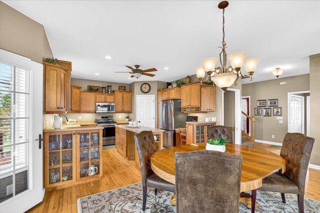 1209 Hanover Trail, Waunakee, WI 53597