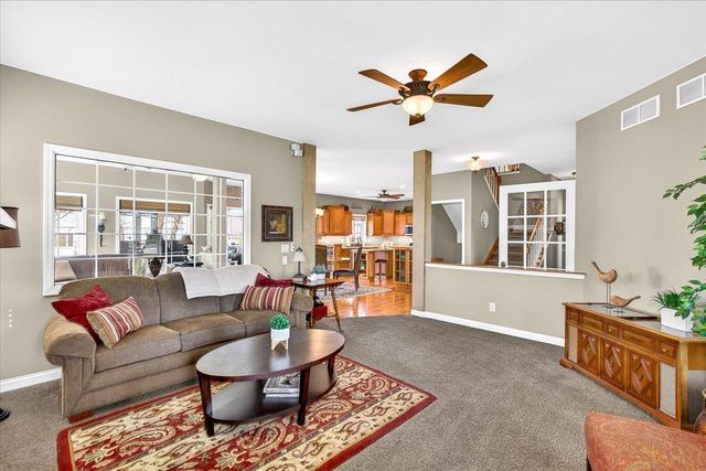 1209 Hanover Trail, Waunakee, WI 53597