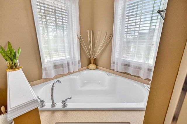 1209 Hanover Trail, Waunakee, WI 53597