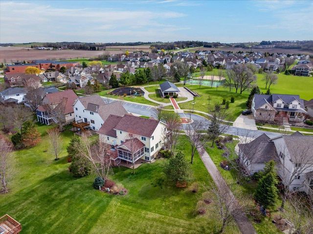 1209 Hanover Trail, Waunakee, WI 53597
