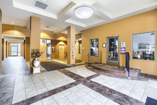 750 Mainstreet 218, Hopkins, MN 55343
