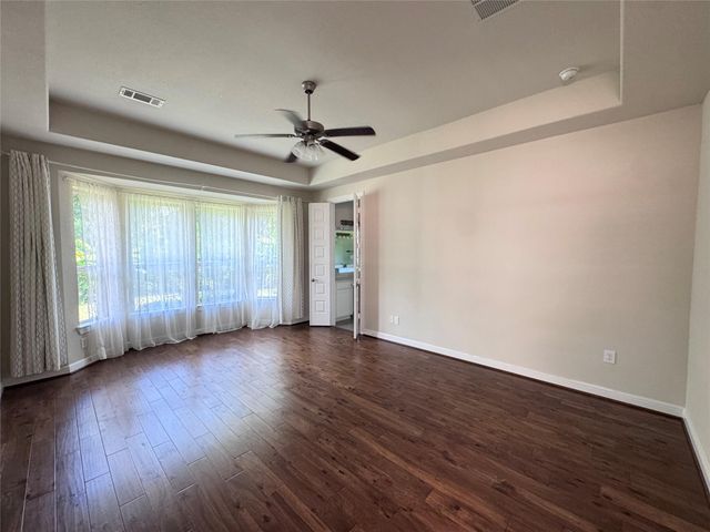 5811 Caper Shores Lane, Sugar Land, TX 77479