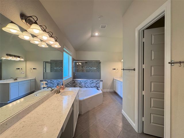 5811 Caper Shores Lane, Sugar Land, TX 77479
