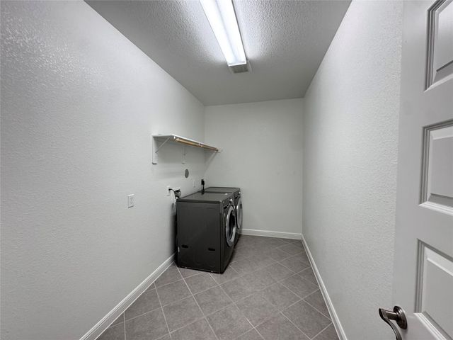 5811 Caper Shores Lane, Sugar Land, TX 77479