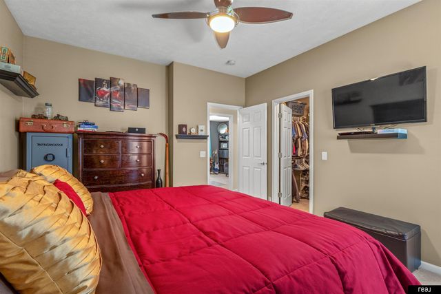 1910 Southview Drive, Papillion, NE 68046