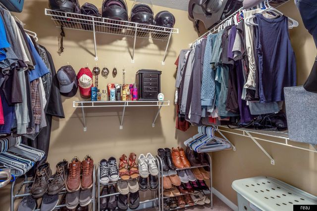 1910 Southview Drive, Papillion, NE 68046